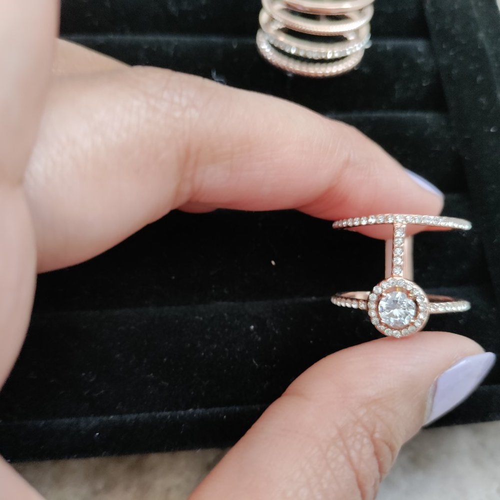 Women's 6 Bundle Rings - Picture 2 of 10